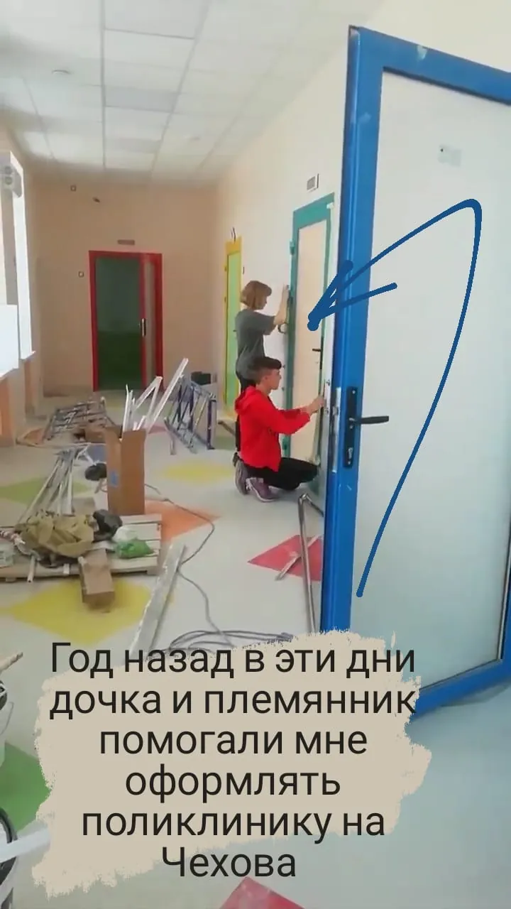 Роспись коридора в процессе
